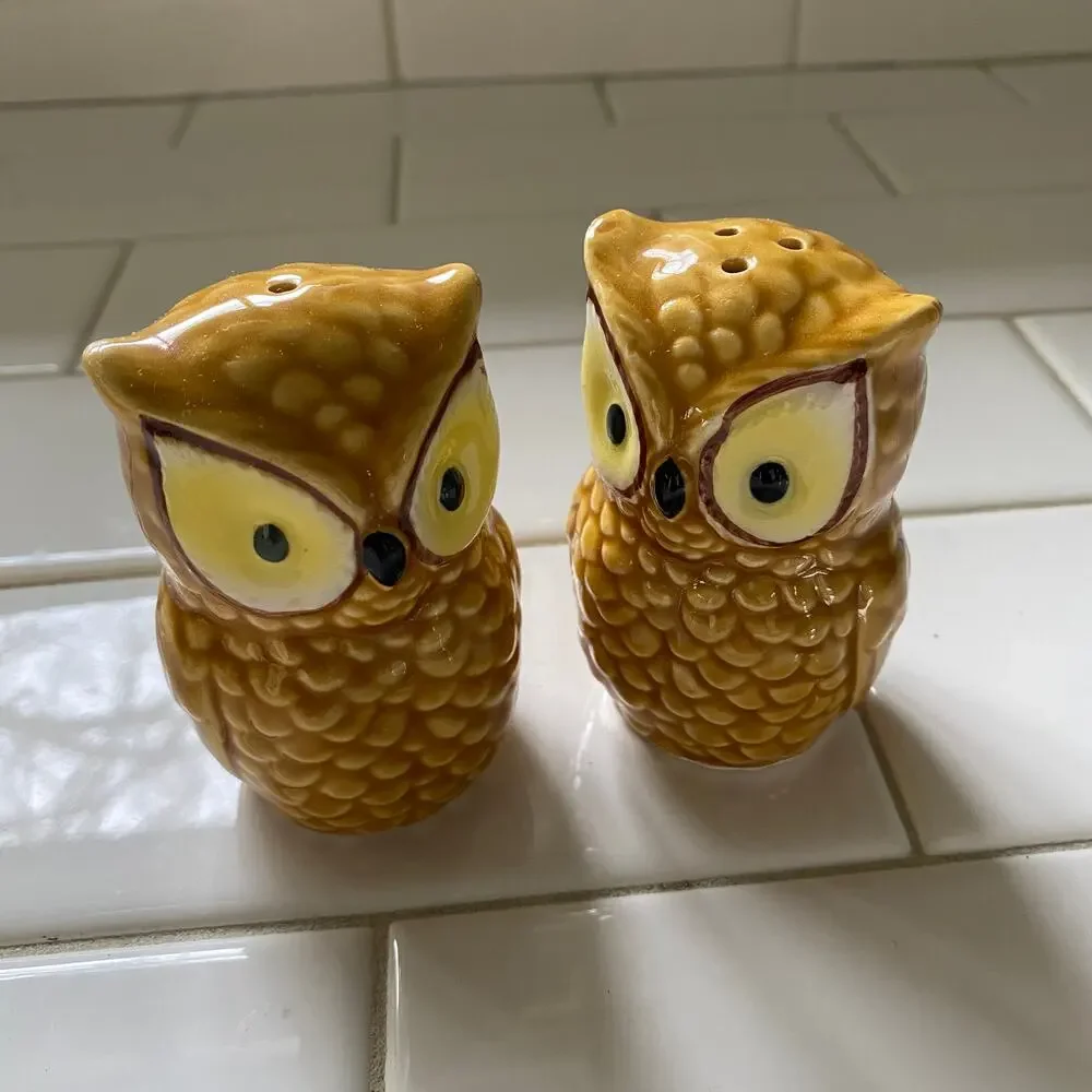 OWL Salt & Pepper Shakers Ceramic Vintage Made in Japan Original Sticker